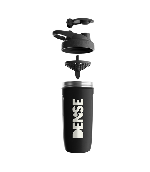 DENSE shaker delt i deler – flaske, lokk og filter